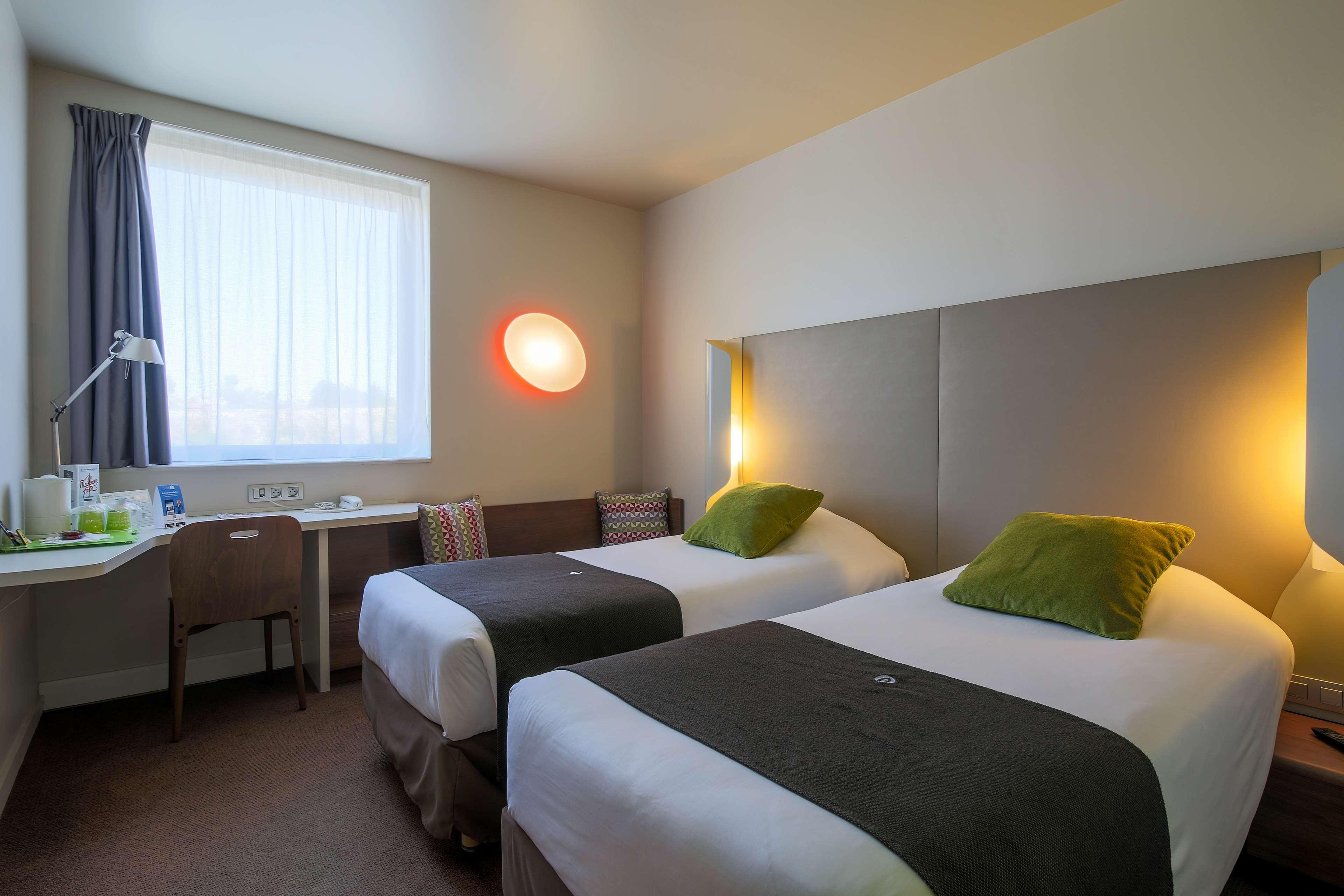 Campanile Carcassonne Est - La Cite Hotel Ngoại thất bức ảnh