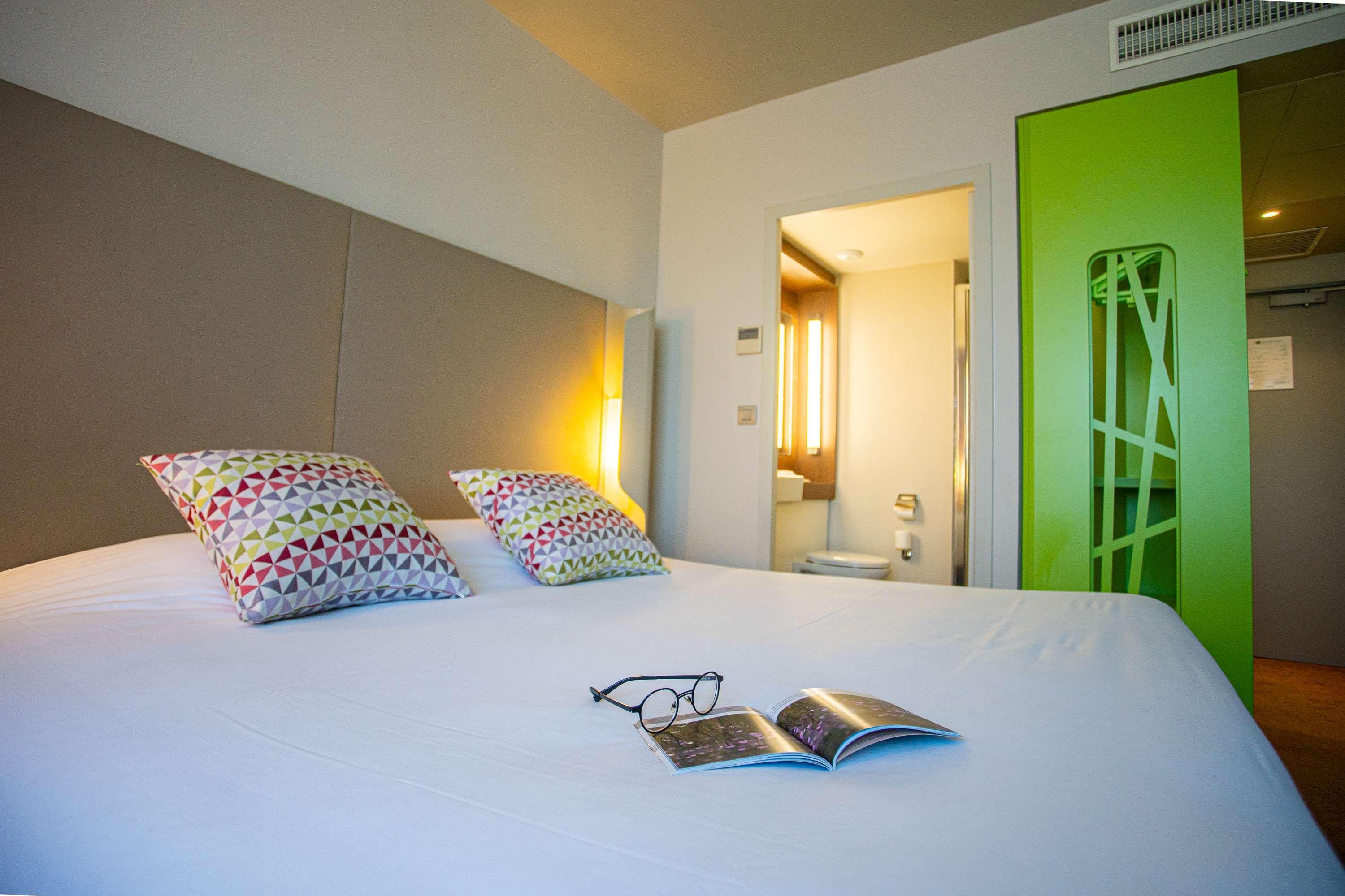 Campanile Carcassonne Est - La Cite Hotel Ngoại thất bức ảnh