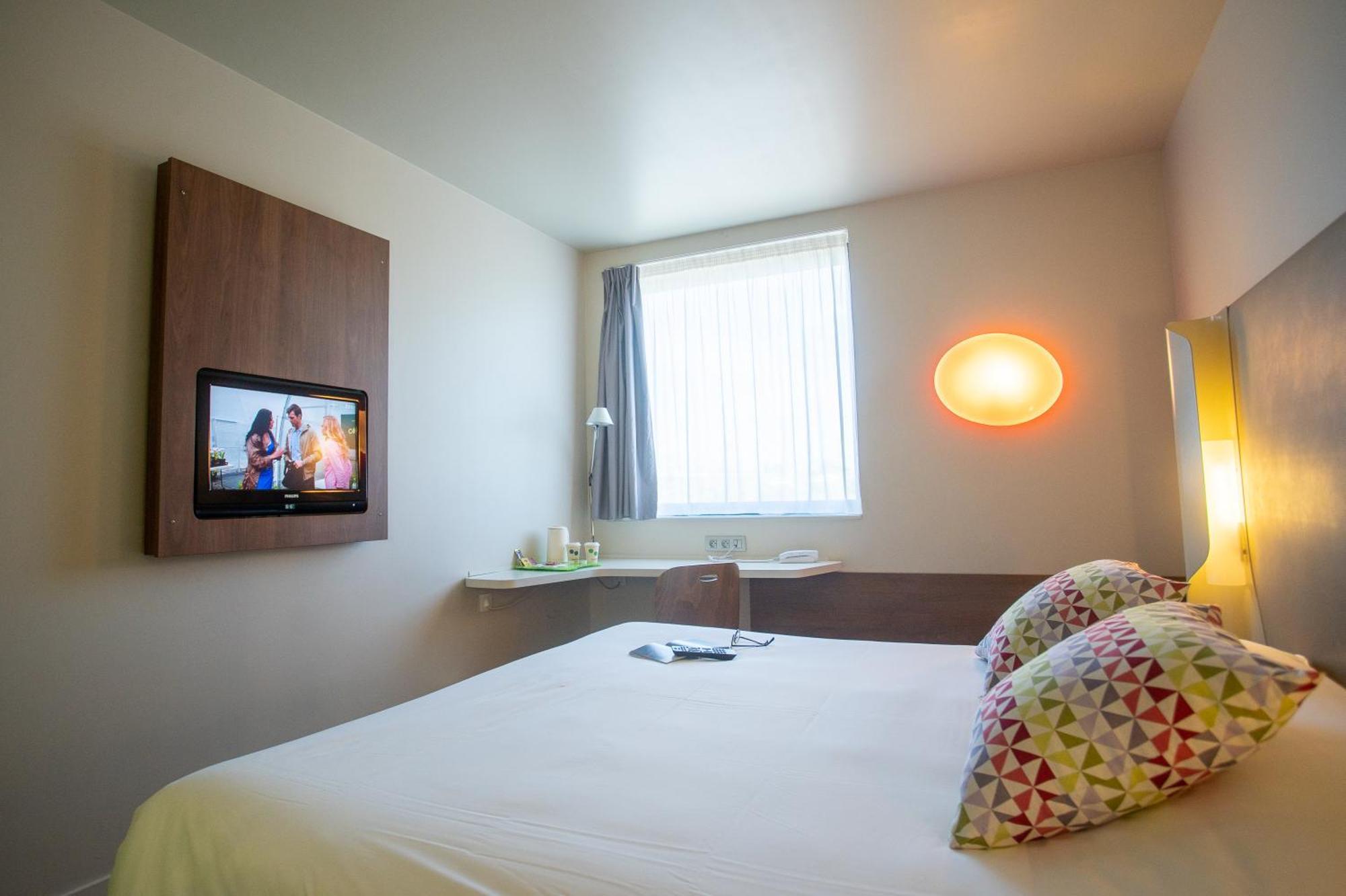 Campanile Carcassonne Est - La Cite Hotel Ngoại thất bức ảnh
