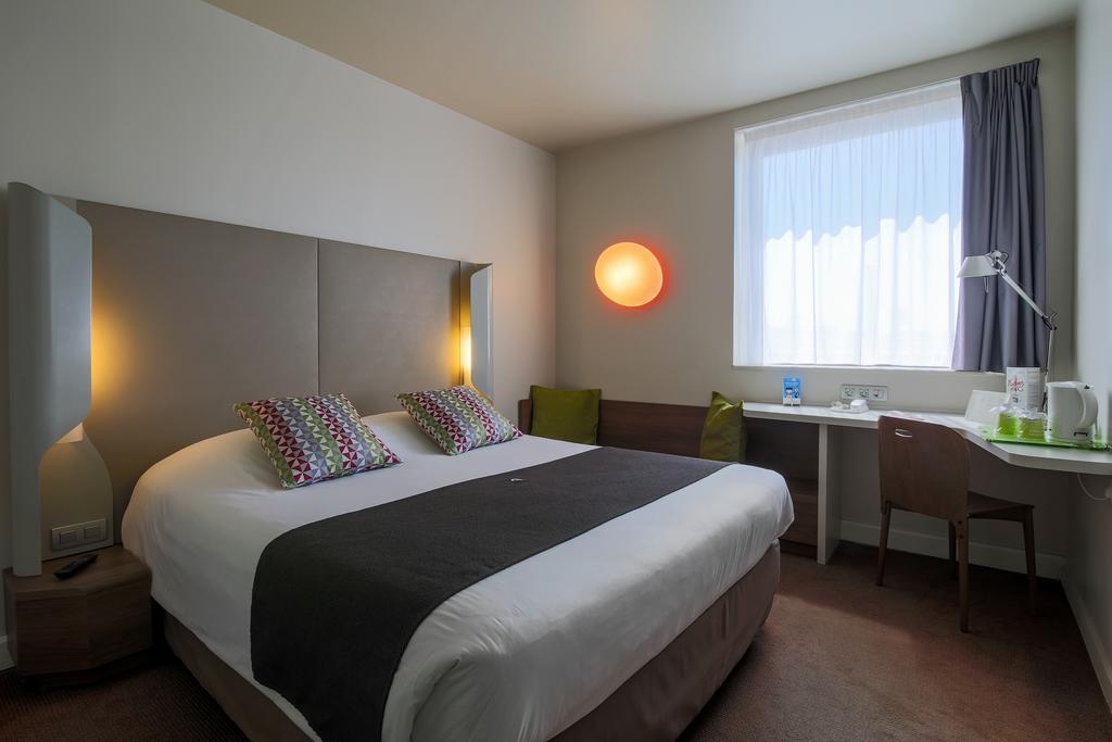 Campanile Carcassonne Est - La Cite Hotel Ngoại thất bức ảnh